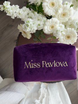 Оксамитова брендована косметичка Miss Pavlova&reg; без ручки (лімітована серія) 22139withstrap фото